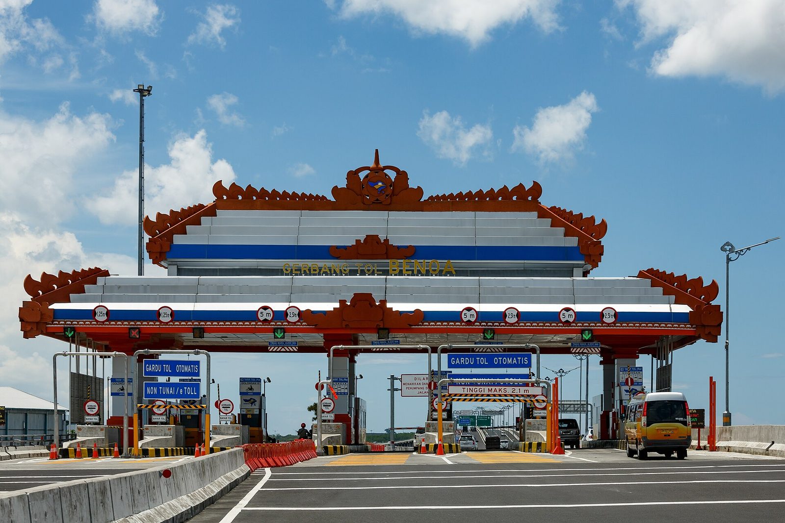 Balinese-style roof over the Benoa toll gate on the Bali Mandara toll road