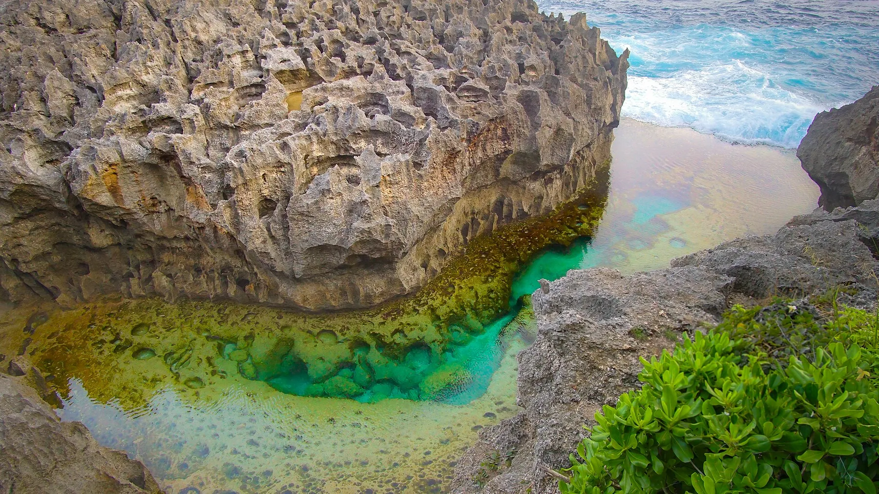 Angel's Billabong的天然潮池和崎岖岩石架